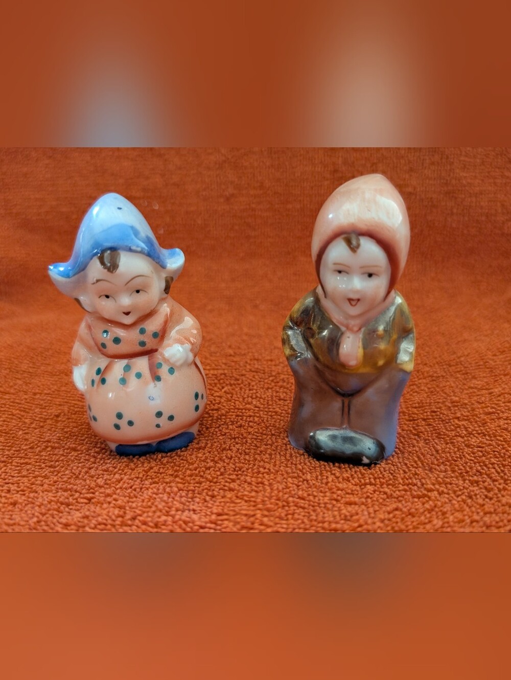Vintage Ceramic Salt & Pepper Shakers